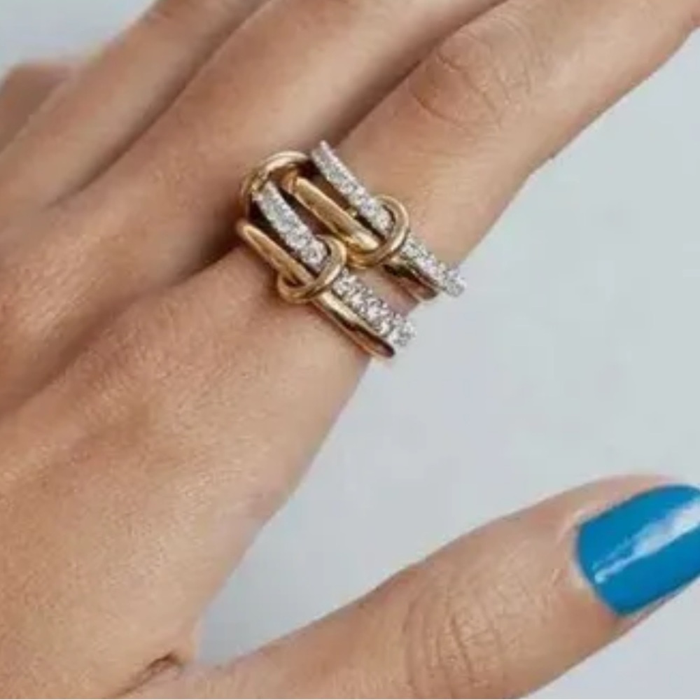 18k Interlocked Stacking Ring - Picture 9 of 12